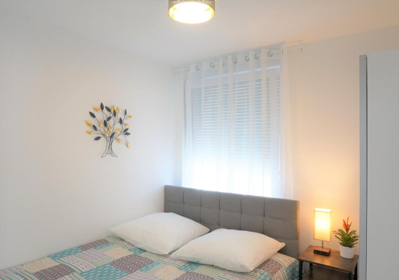 Mein Apartment Flowers Mit Kamin, Bis 10 Personen Frankenthal  Eksteriør billede