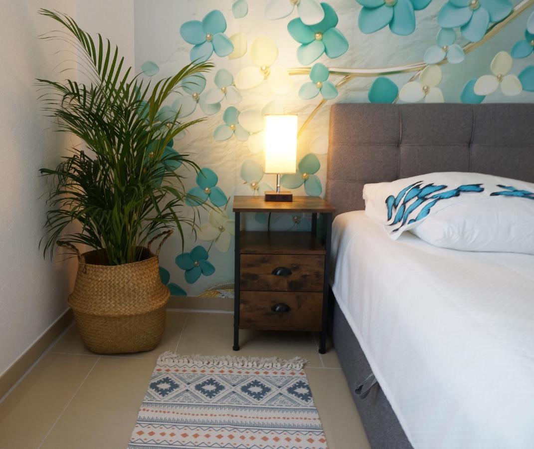 Mein Apartment Flowers Mit Kamin, Bis 10 Personen Frankenthal  Eksteriør billede