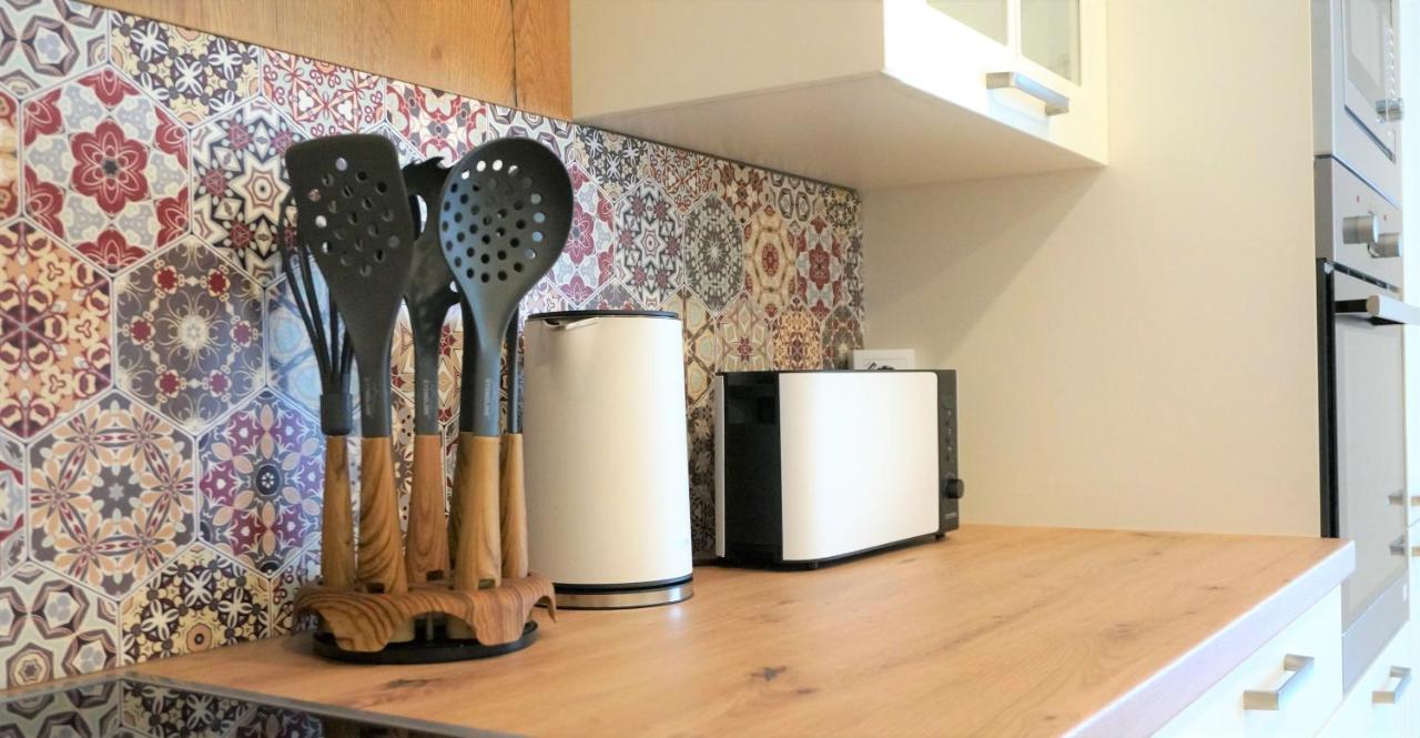 Mein Apartment Flowers Mit Kamin, Bis 10 Personen Frankenthal  Eksteriør billede